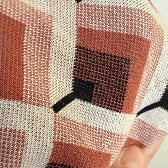 SummumGeometric Patterned Women's Top - Picture 2 of 4